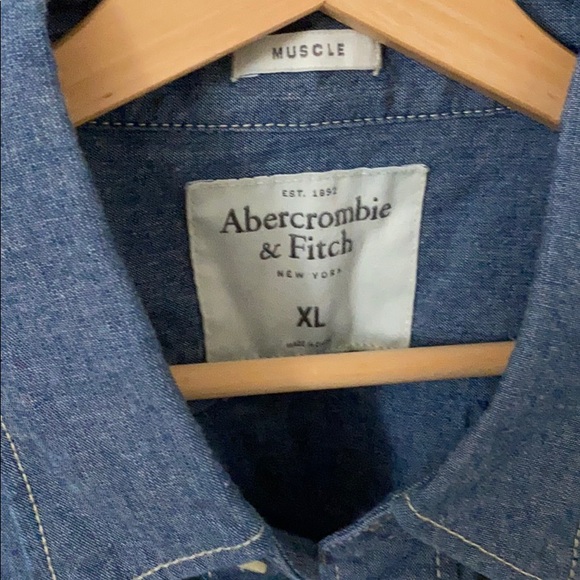 Abercrombie button down - Picture 2 of 4